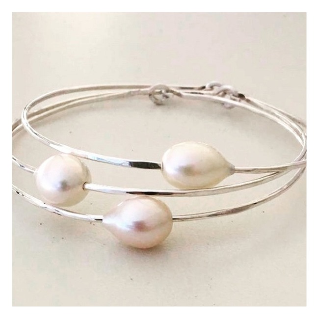 Click to view more Freshwater Pearls Bracelets