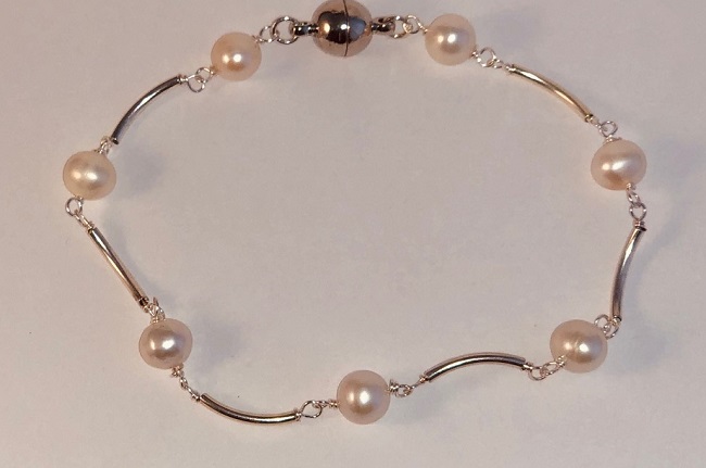 Click to view more Freshwater Pearls Bracelets